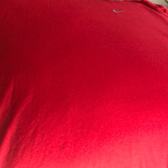 Nike red fitdry shirt - Picture 5 of 5